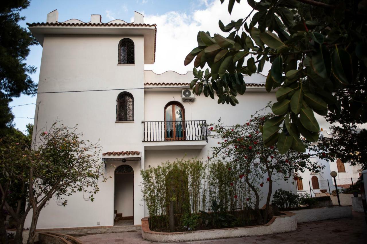 卡斯泰拉马莱Casa Vacanze Baia Di Guidaloca别墅 外观 照片